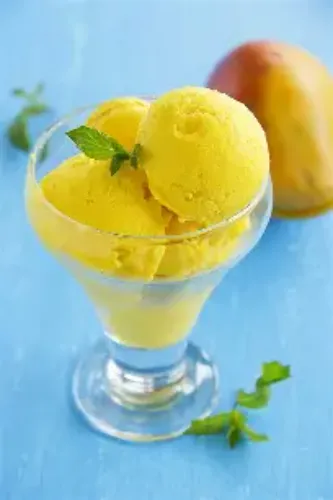 Mango with ice cream